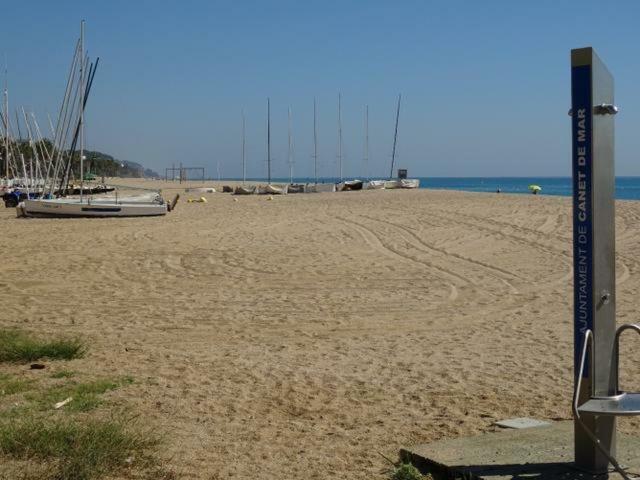Duplex En Frente De La Playa Al Lado De Barcelona Apartment Canet De Mar Exterior photo